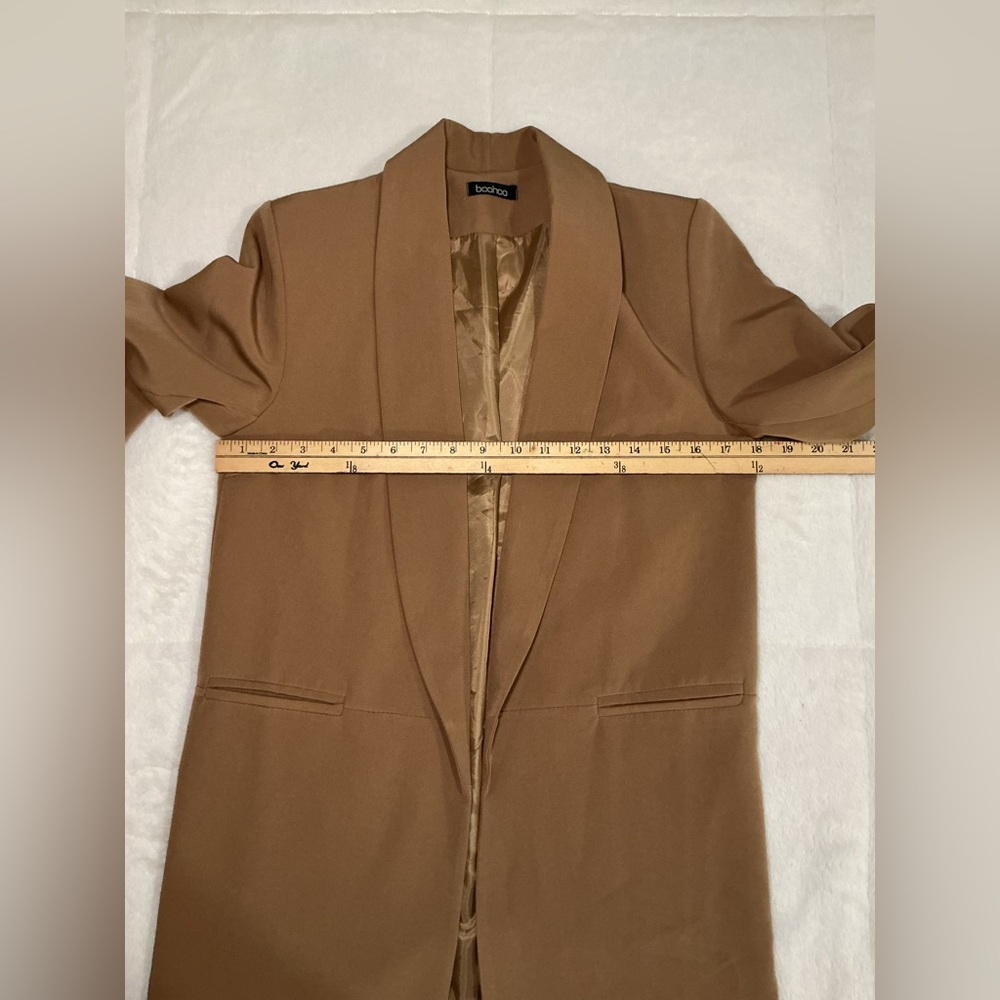 Elegant Tan Women's Blazer - Picture 4 of 9